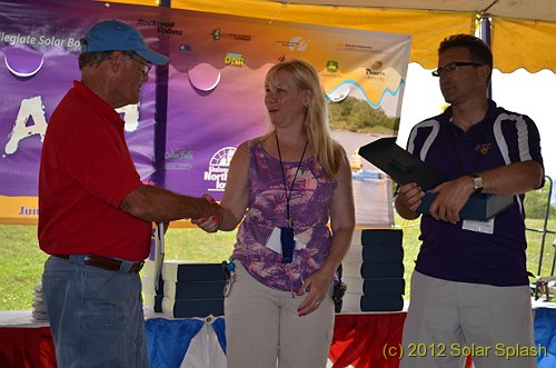 DSC 0451-052