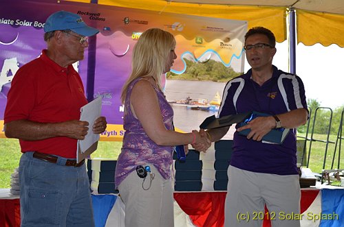 DSC 0452-053