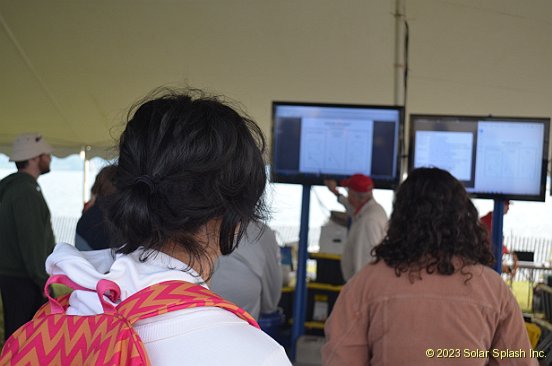 DSC 7610-025